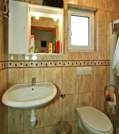 Holiday home Mit Pool, Terrasse Und Parkplatz *
